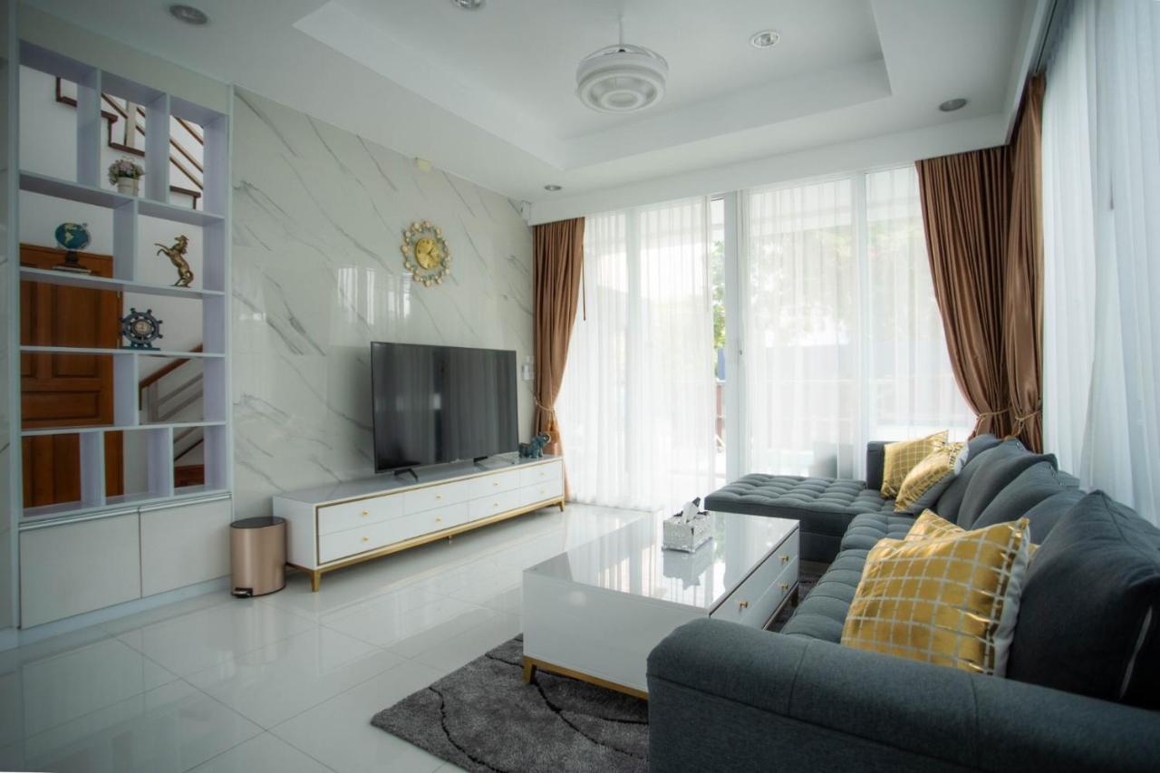 Kw Pool Villa Pattaya Luaran gambar